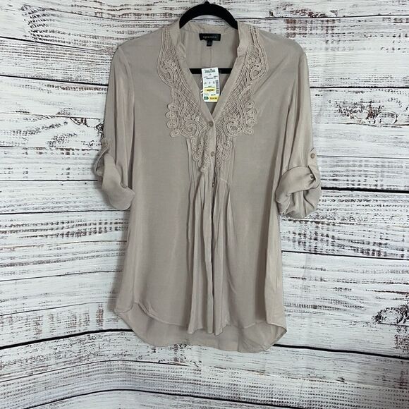 Spence Top Womens Size Small V neck Roll up sleeves boho embroidered Blouse New - Picture 10 of 11